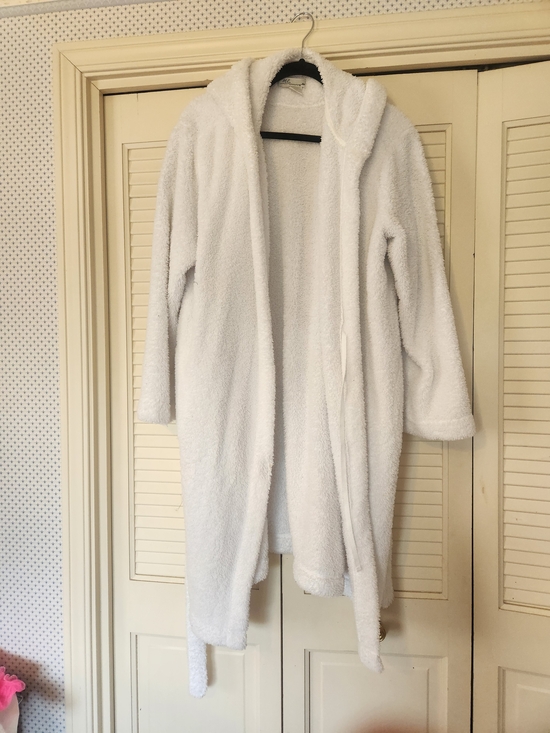 ME Makeover Essentials Other - ME Makeover Essentials White  Teddy Hooded Robe